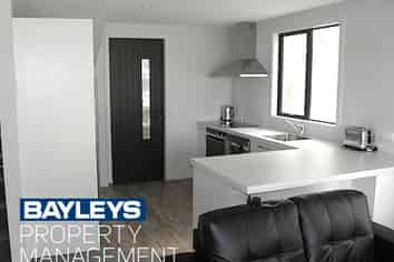 Flat B, Rm/80 Manor Place, Dunedin Central
