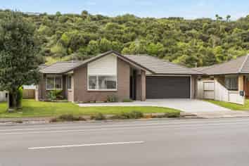 265 Lakes Boulevard, Pyes Pa