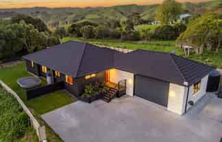 355 Grays Road, Pauatahanui