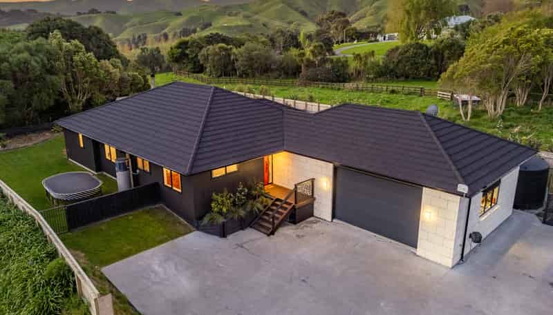355 Grays Road, Pauatahanui