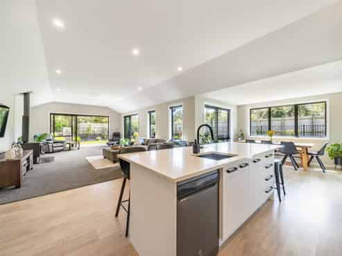 355 Grays Road, Pauatahanui