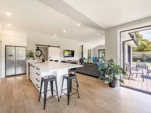 355 Grays Road, Pauatahanui