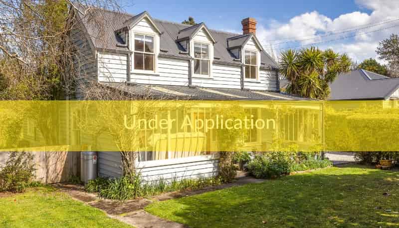 1677 Cust Road, Cust