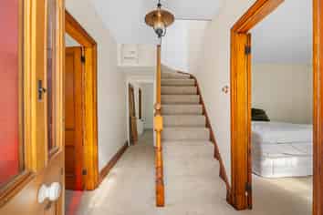 1677 Cust Road, Cust