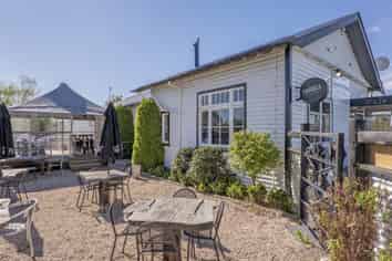Iconic investment opportunity (land and buildings)
