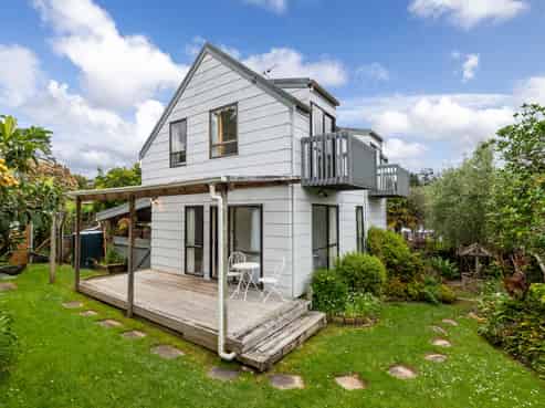 2/38 Gatman Street, Birkdale