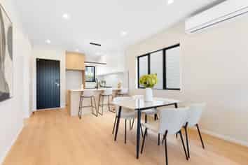 12 Greenbrier Street, Westgate
