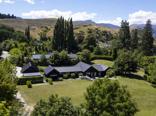 12 Ellen Johnson Terrace, Lake Hayes