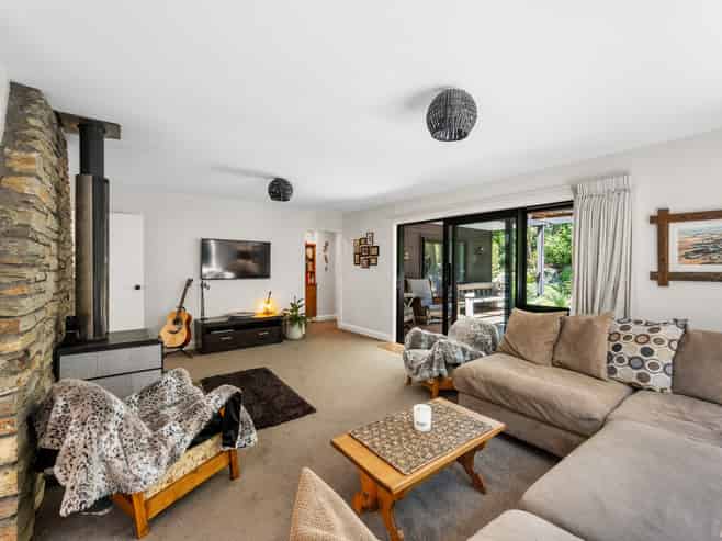 177 Alison Avenue, Albert Town