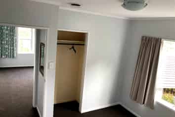 2/29 Winston Street, Crofton Downs