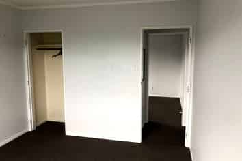 2/29 Winston Street, Crofton Downs