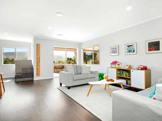 125 Woodman  Drive, Tawa