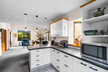 140 Memorial Avenue, Burnside