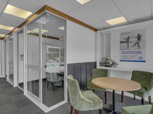 For Lease-Quality office with exceptional profile