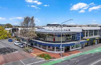 For Lease-Quality office with exceptional profile