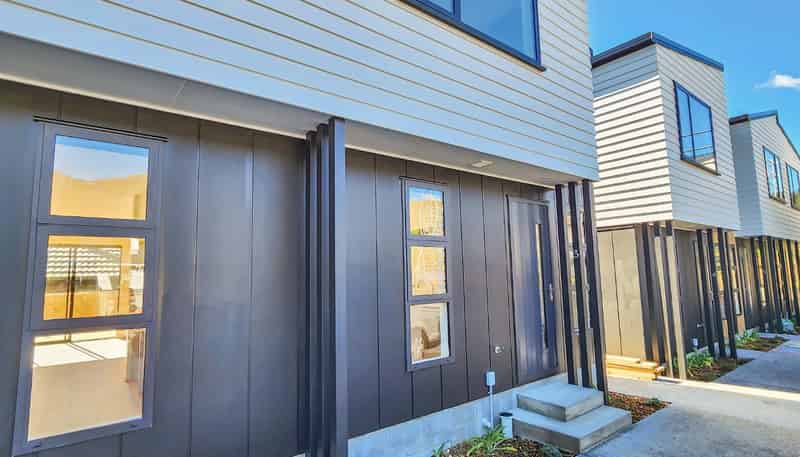 3/11 Lees Grove, Wainuiomata