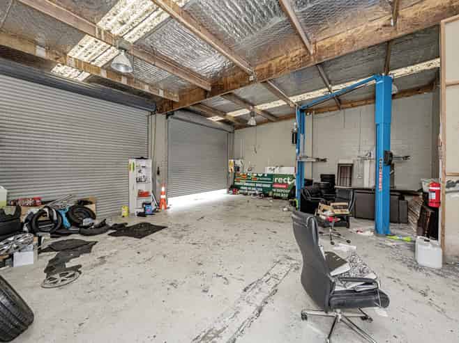 High-profile automotive yard/development site