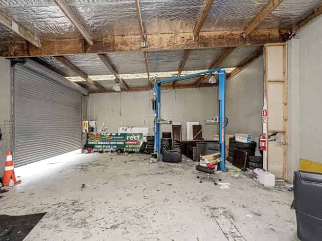 High-profile automotive yard/development site