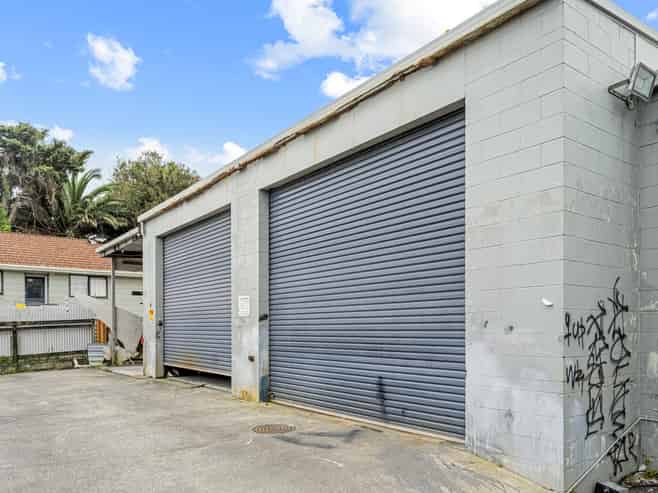 High-profile automotive yard/development site