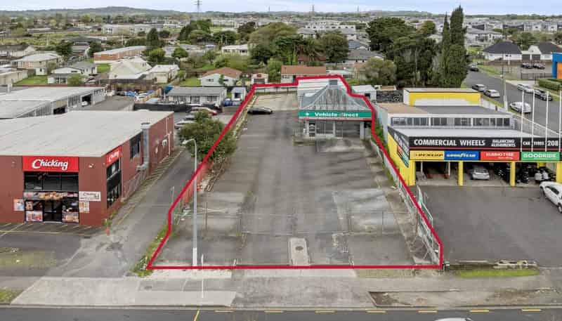 206 Great South Road, Takanini