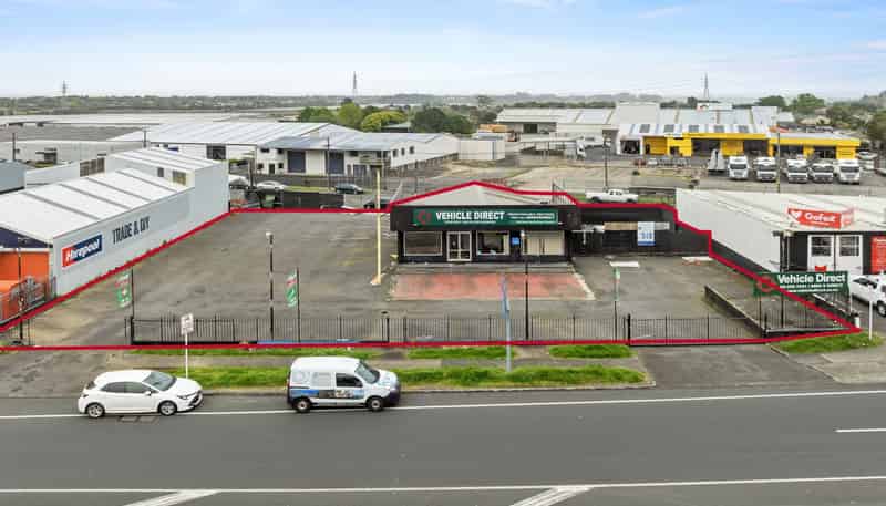 297-299 Great South Road, Takanini