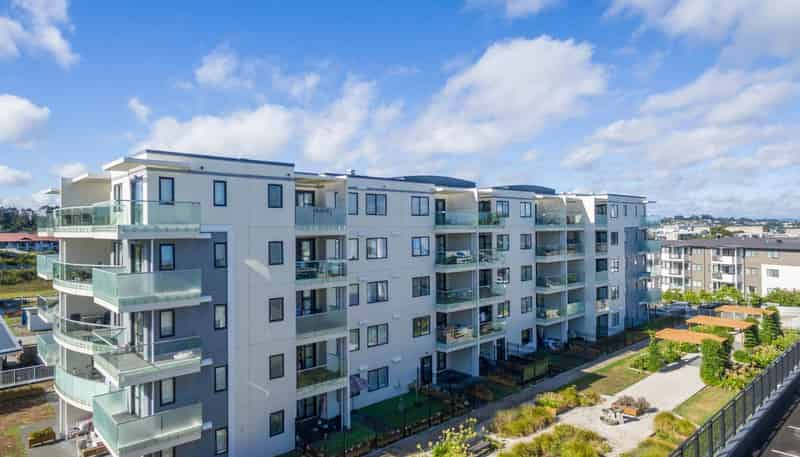 301/46 Rosedale Road, Pinehill