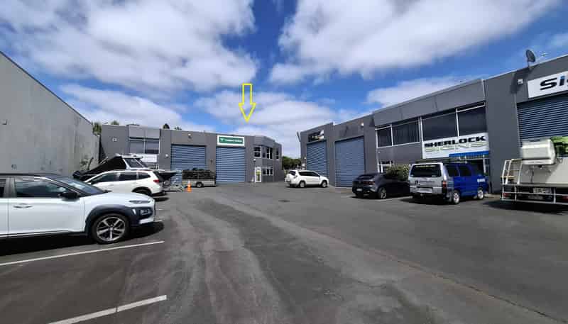 E/12 Paramount Drive, Henderson