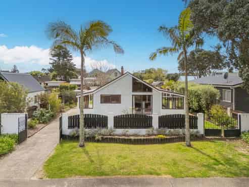 39 Pauanui Beach Road, Pauanui