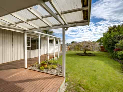 5 Clarence Cox Crescent, Pirimai