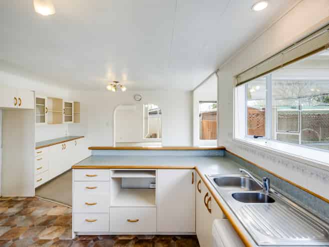 5 Clarence Cox Crescent, Pirimai