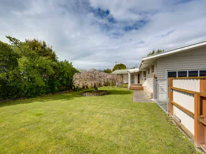 5 Clarence Cox Crescent, Pirimai