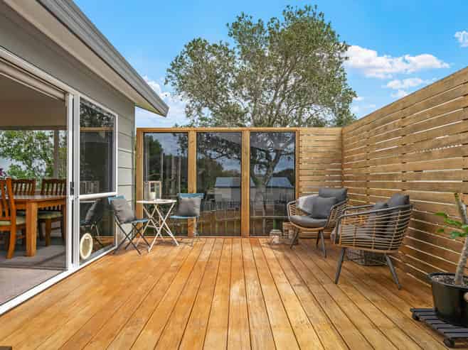 2 Brigitte View, Snells Beach