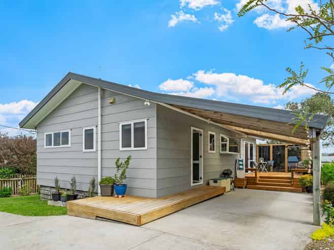 2 Brigitte View, Snells Beach