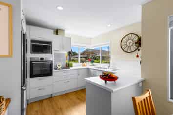 16 The Grove, Red Beach