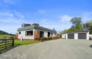 316 Mountain Road, Maungaturoto