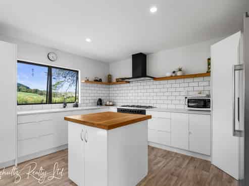 316 Mountain Road, Maungaturoto