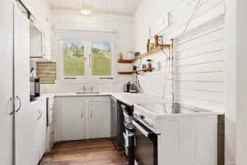 98 Tindall Road, Awhitu