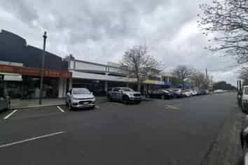 NEW LYNN RETAIL/OFFICE 