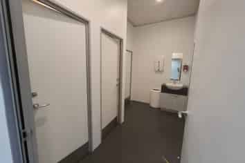NEW LYNN RETAIL/OFFICE 