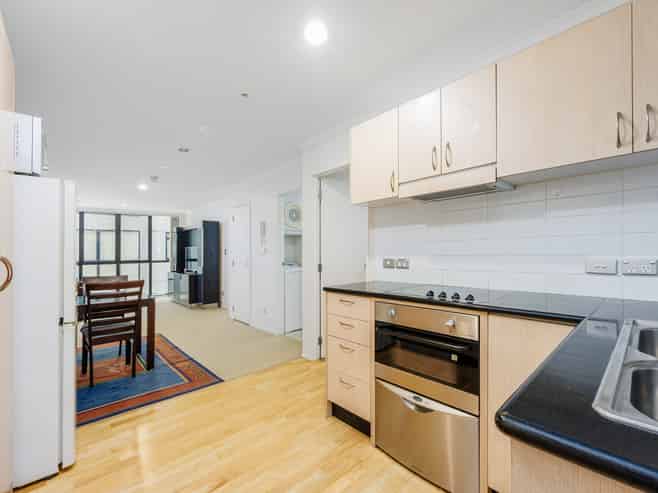 B401/176 Broadway, Newmarket