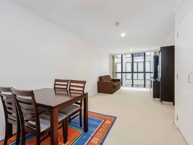 B401/176 Broadway, Newmarket
