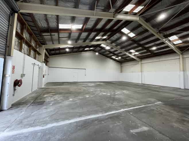 High-stud Onekawa warehouse