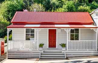 95 Milton Road, Bluff Hill