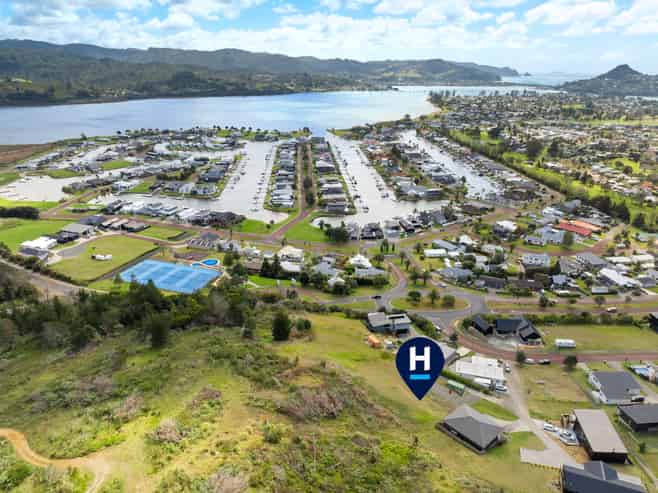 14 Panorama Parade, Pauanui