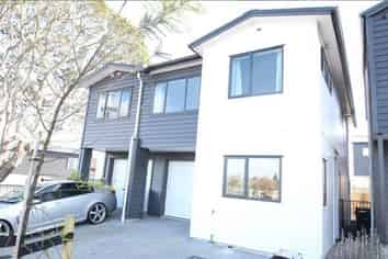 28 Whakawhiti Loop, Avondale