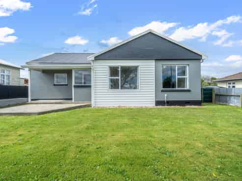 26 Coronation Street, Strathern