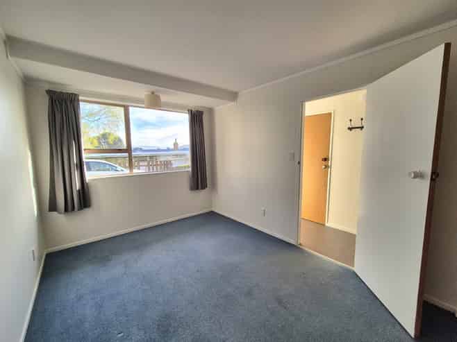 2/13B Upper Bourke Street, Kilbirnie