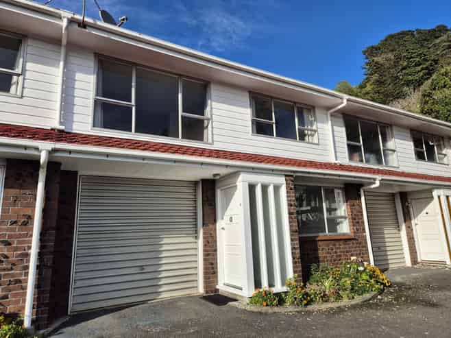 2/13B Upper Bourke Street, Kilbirnie