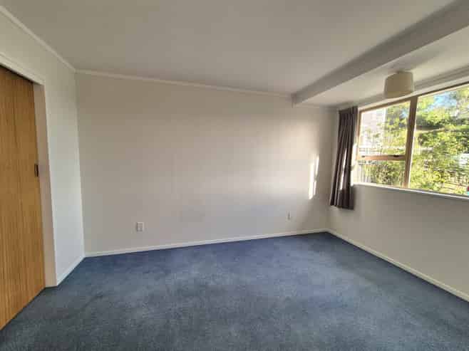 2/13B Upper Bourke Street, Kilbirnie