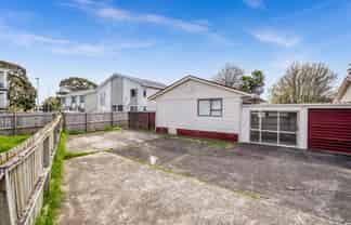 2/24 Funnell Place, Manurewa